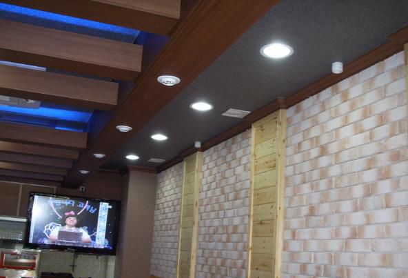 치킨집 인테리어