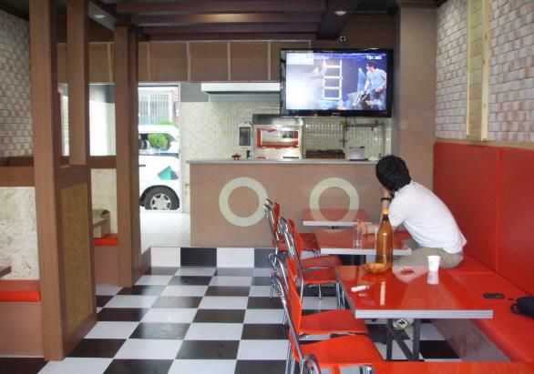 치킨집 인테리어